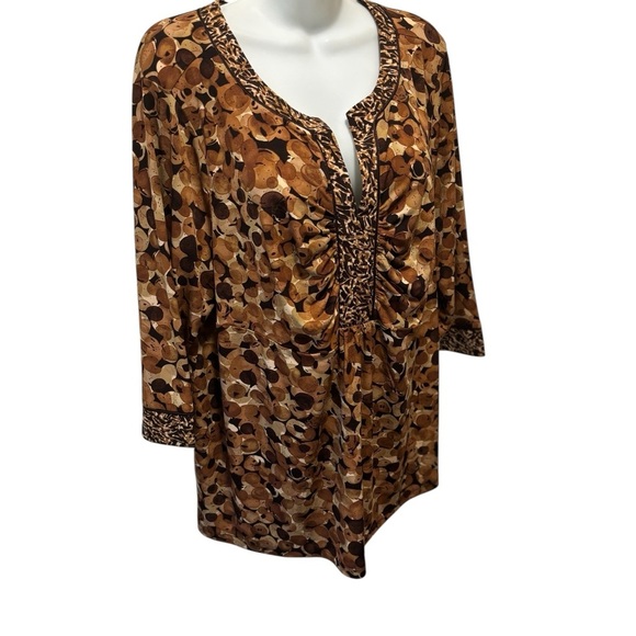 Susan Graver Liquid Knit Ruched Printed Top Sz 2X Brown Earth Tones 3/4 Sleeve - Picture 2 of 6